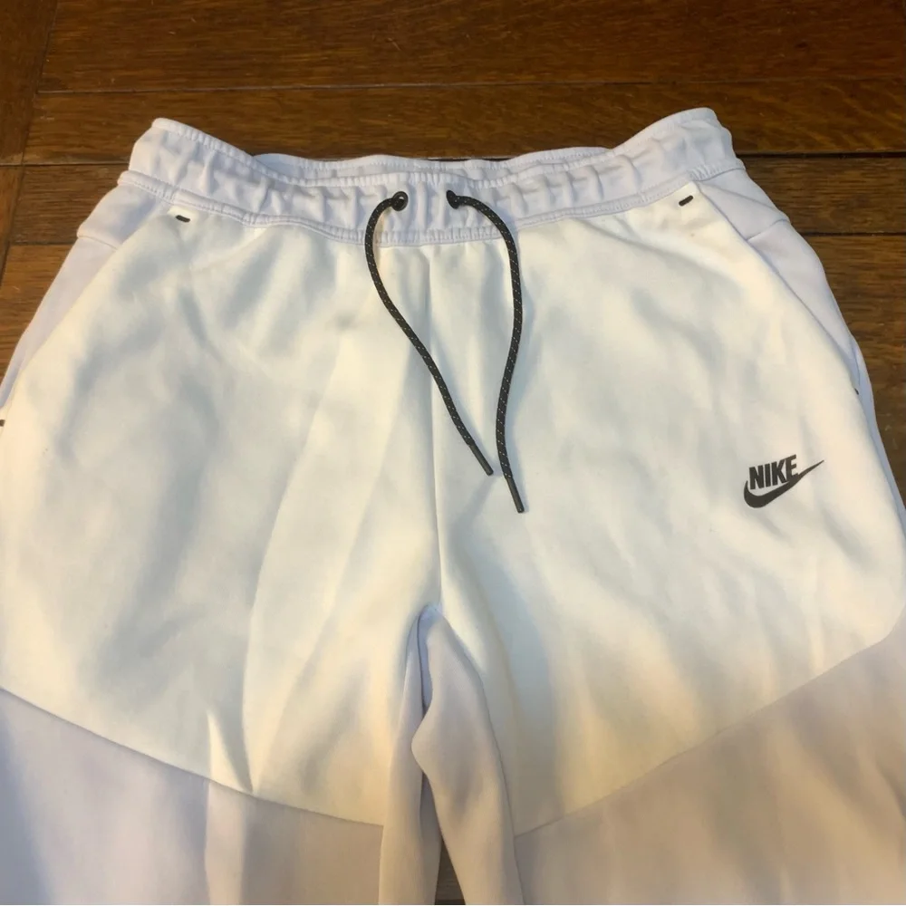 Nike Sportswear Tech Fleece Joggers - Picture 3 of 13